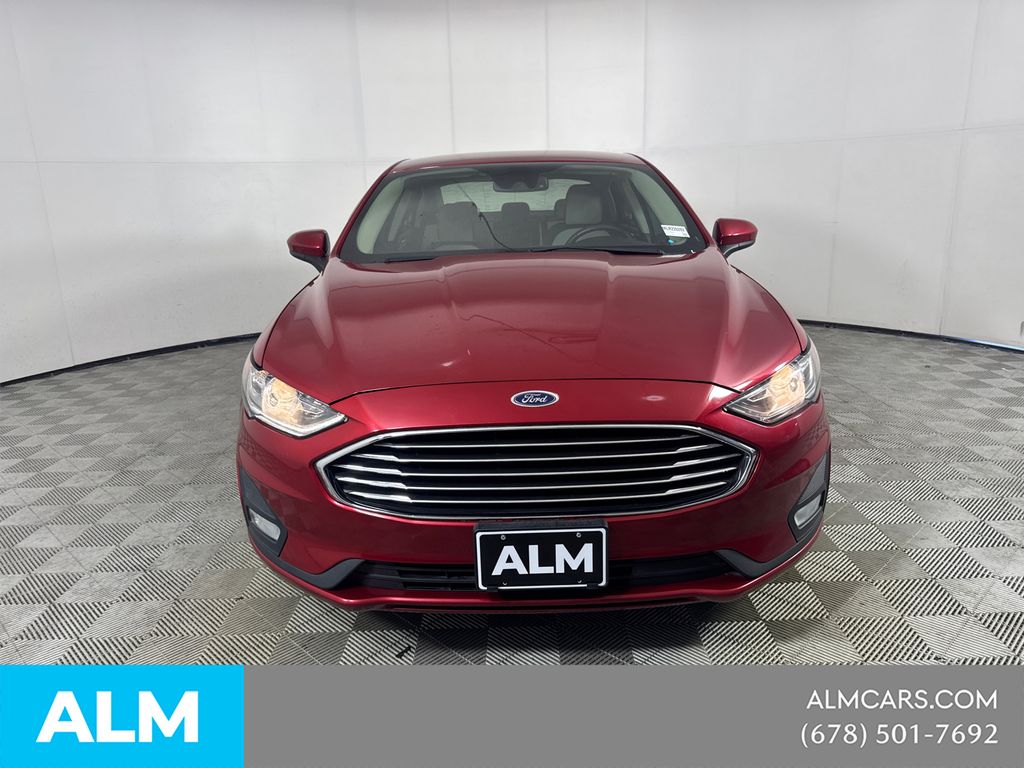 Used 2020 Red Ford SE image 2