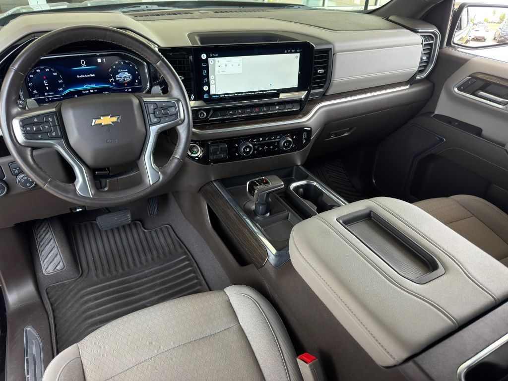 2022 Chevrolet Silverado 1500 LT - 1