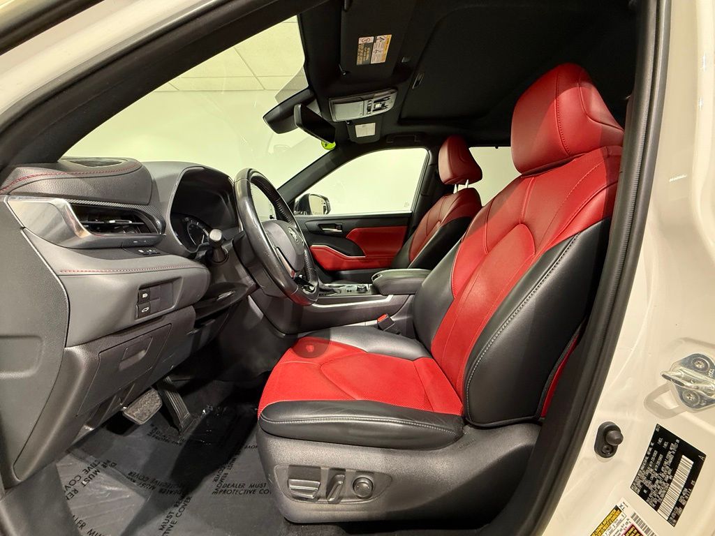 Thumbnail: 2021 Toyota Highlander - 11