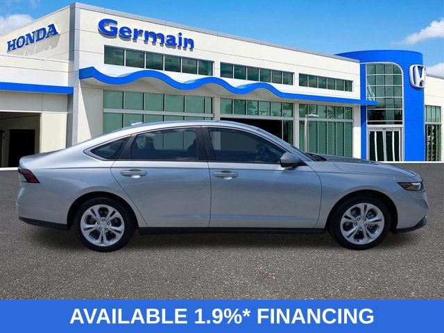 Certified Used 2025 Solar Silver Metallic Honda LX image 4