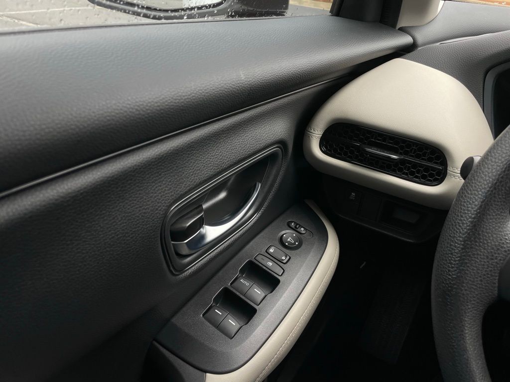 Thumbnail: 2025 Honda HR-V - 22