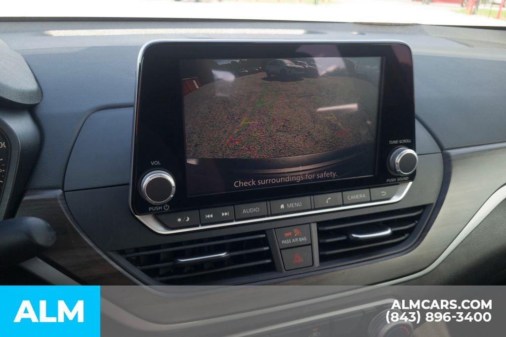 Used 2025 Gray Nissan 2.5 SV image 8