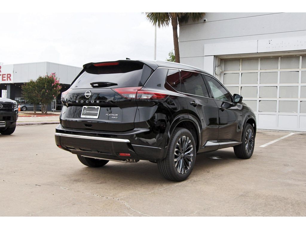 2026 Nissan Rogue Platinum - 3