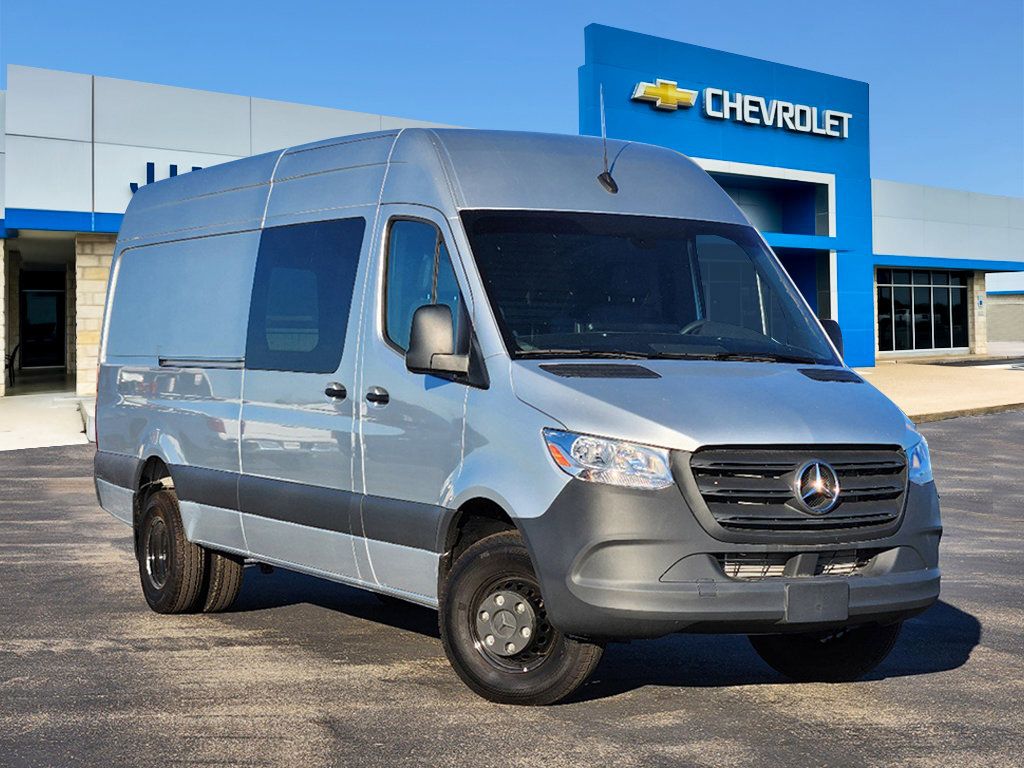 2024 Mercedes-Benz Sprinter 3500 Cargo 170 WB 1