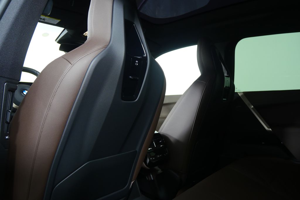 Thumbnail: 2026 BMW iX - 18