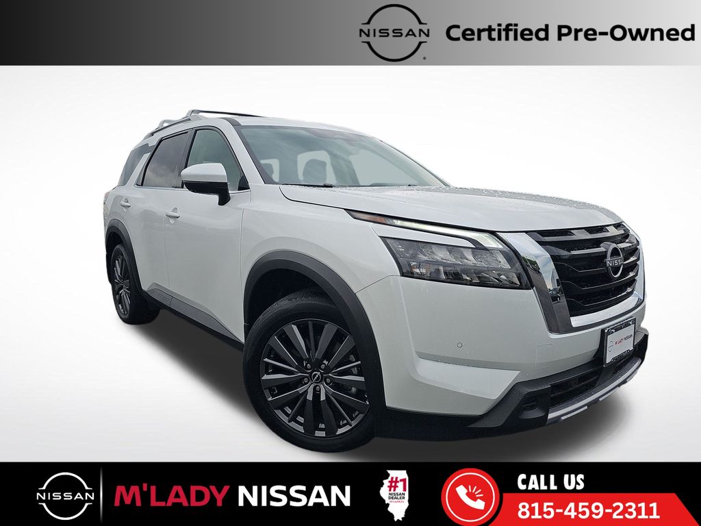 2025 Nissan Pathfinder SL 4WD's photo