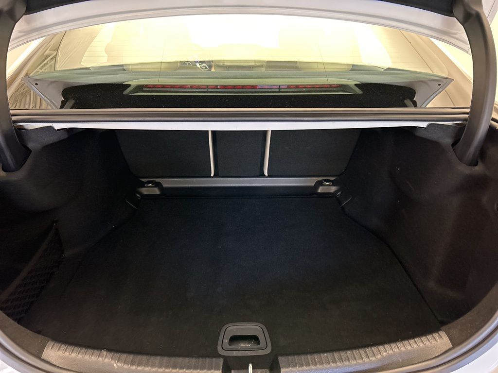 Thumbnail: 2023 Mercedes-Benz C-Class - 28