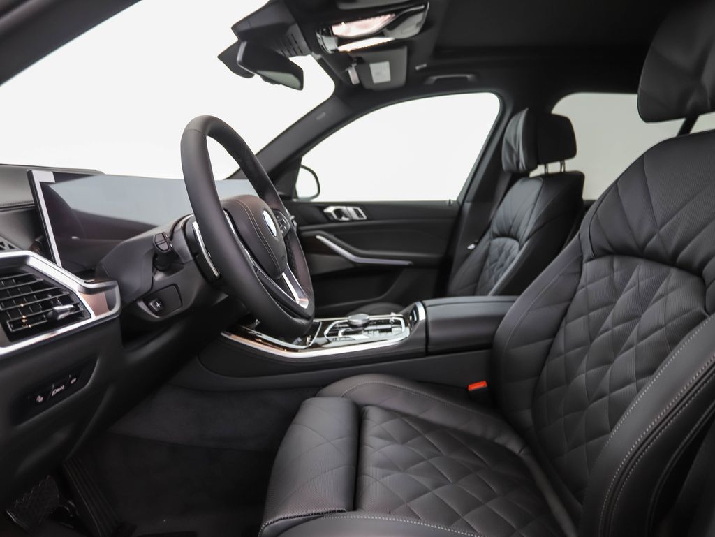 Thumbnail: 2026 BMW X5 - 11