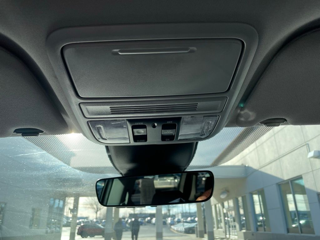 Thumbnail: 2024 Honda Odyssey - 16