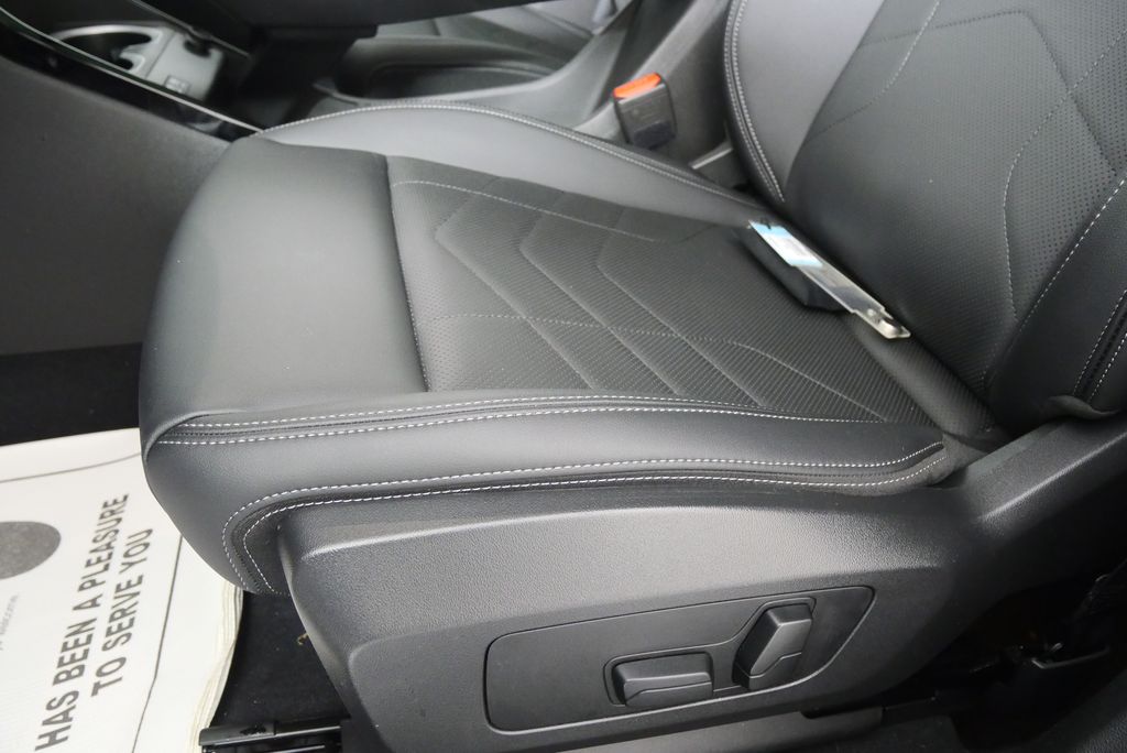 2025 BMW X2 xDrive28i 10