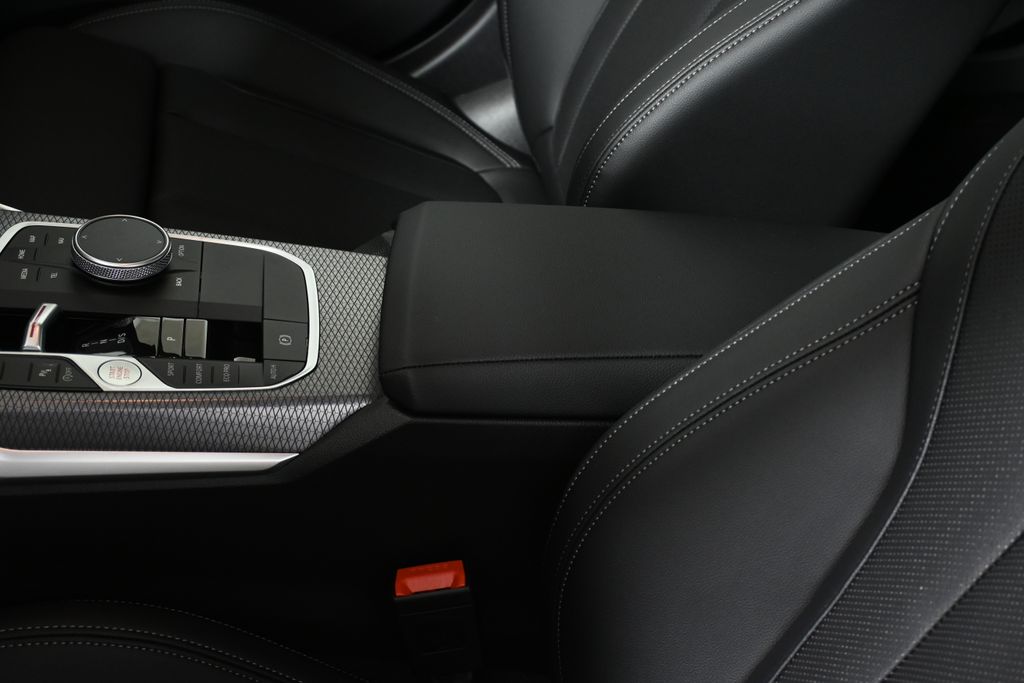 Thumbnail: 2026 BMW 3 Series - 24