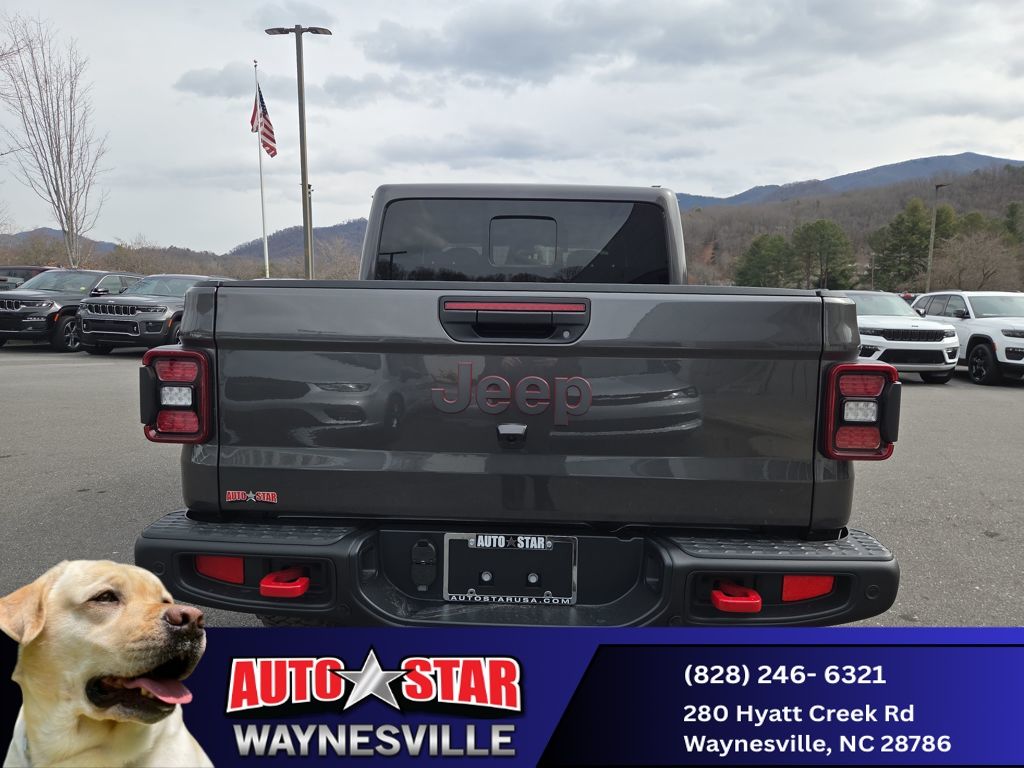 new 2026 Jeep Gladiator car, priced at $55,775