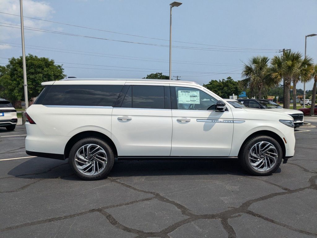 2025 Lincoln Navigator L Reserve