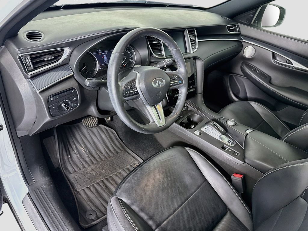 Thumbnail: 2023 INFINITI QX50 - 9