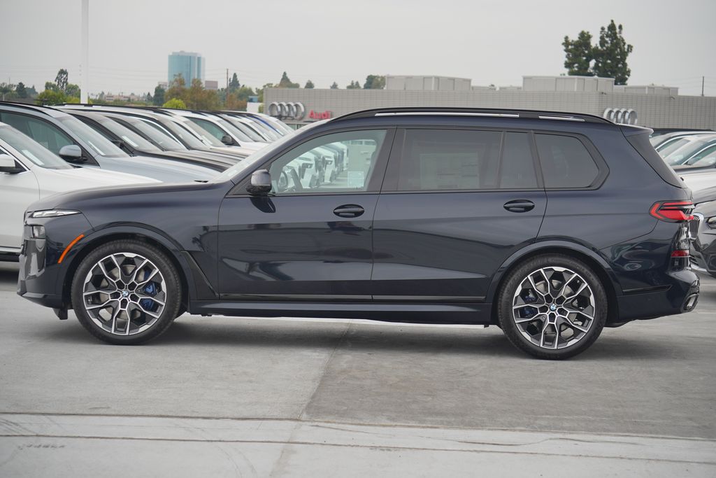 2025 BMW X7 xDrive40i 4