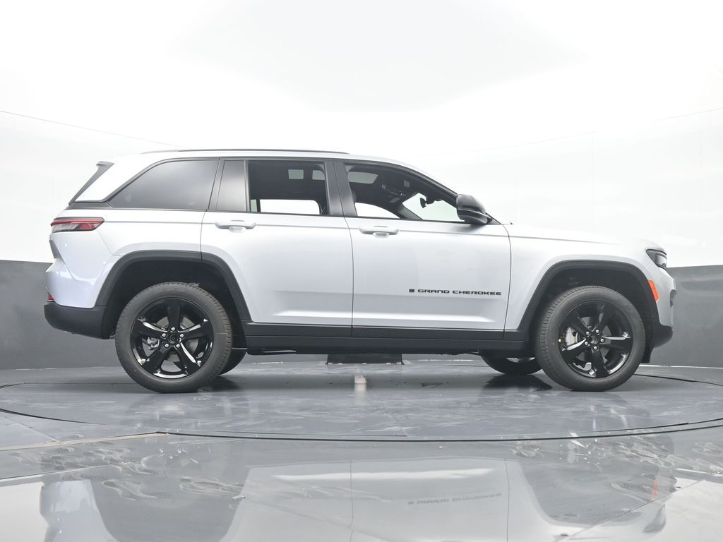 New 2025 Silver Zynith Jeep Limited image 56