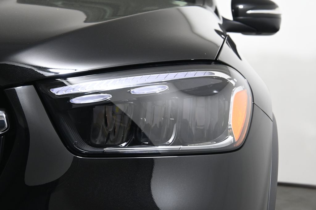 Thumbnail: 2026 Mercedes-Benz GLE - 10