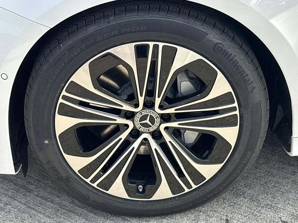 Thumbnail: 2026 Mercedes-Benz E-Class - 9