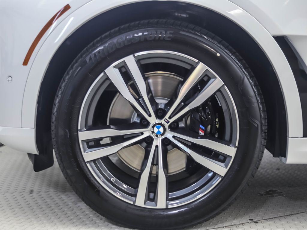 Thumbnail: 2026 BMW X7 - 2