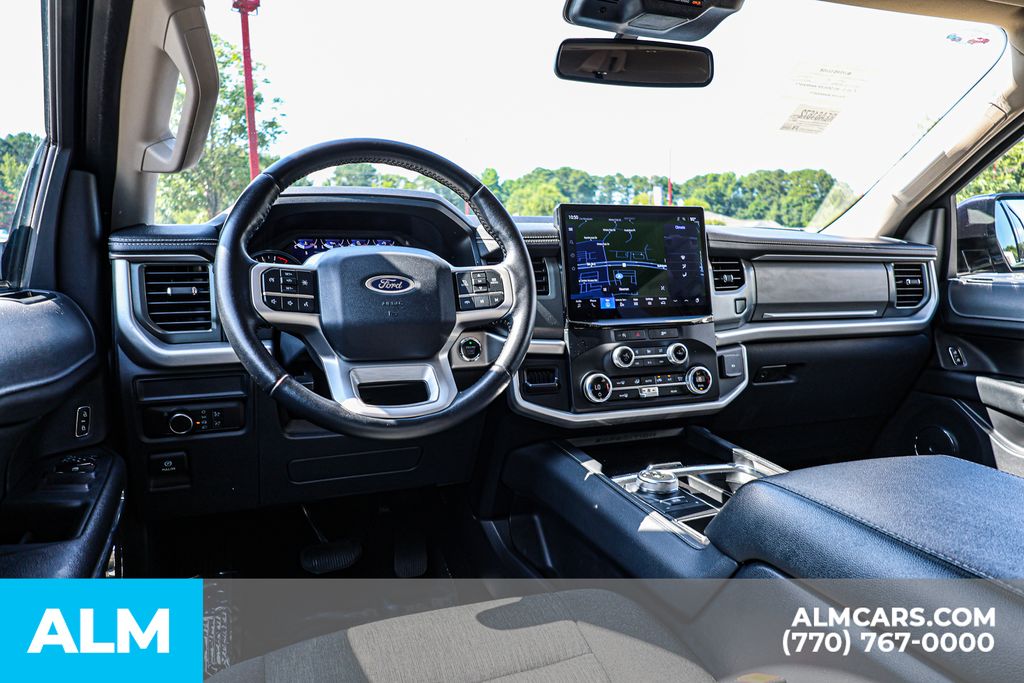 Used 2024 Black Ford XLT image 30