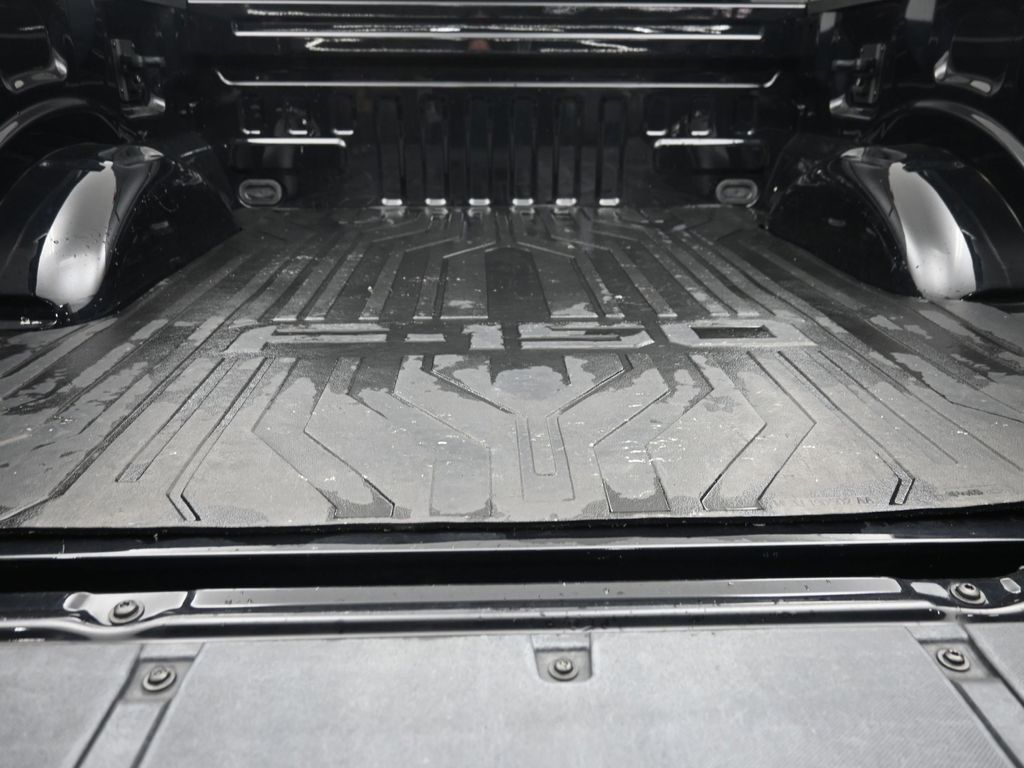 Certified Used 2022 Black Ford XLT image 9