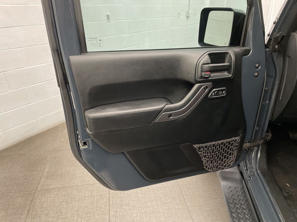 Used 2018 Black Jeep Unlimited Sahara image 20