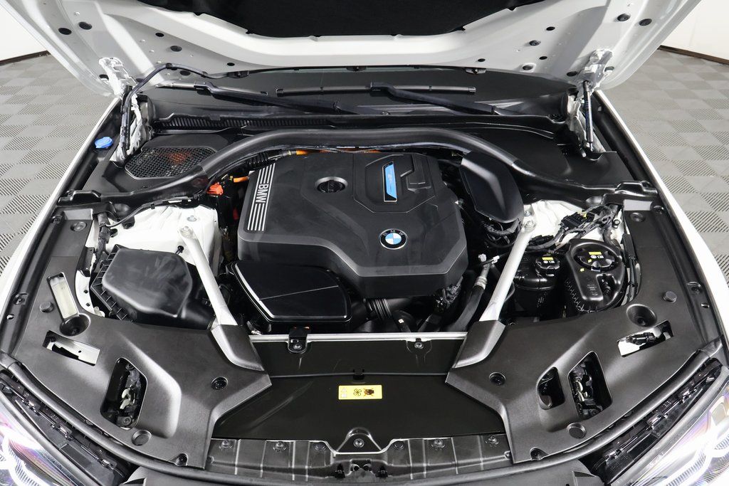 Thumbnail: 2022 BMW 5 Series - 15