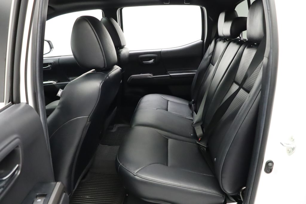 2022 Toyota Tacoma Limited 19