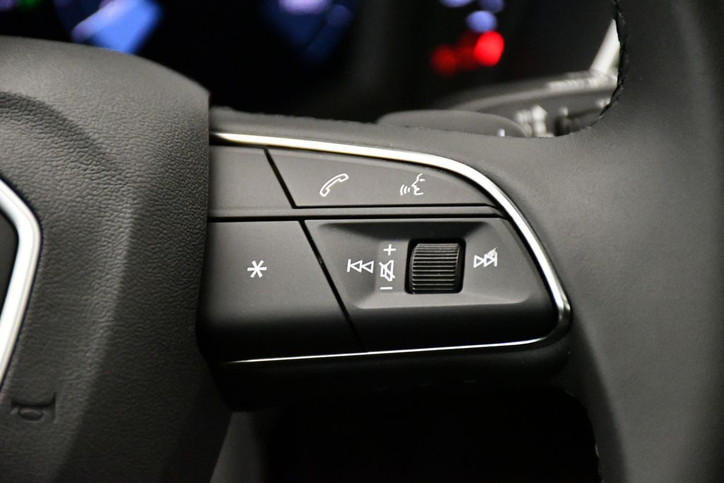 Thumbnail: 2025 Audi Q3 - 24