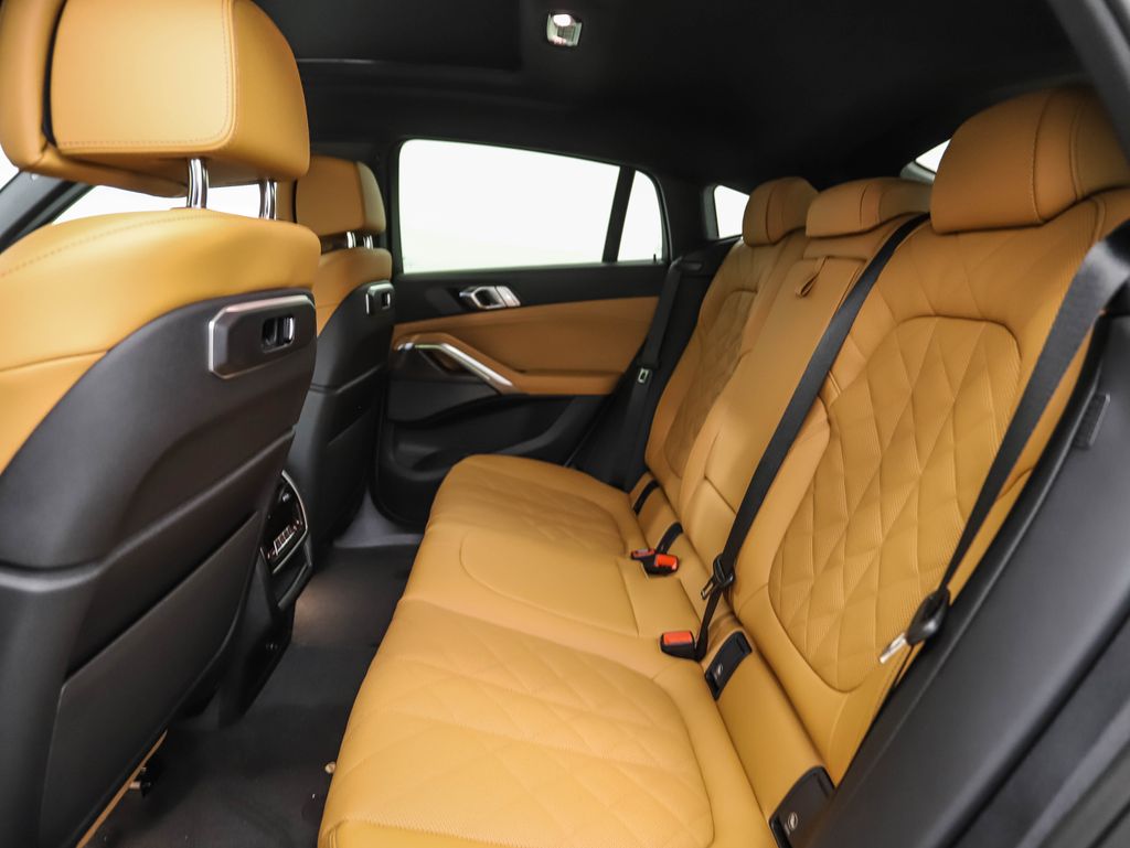 Thumbnail: 2026 BMW X6 - 21