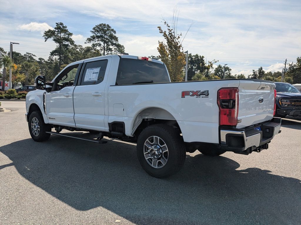 2026 Ford Super Duty F-350 SRW LARIAT