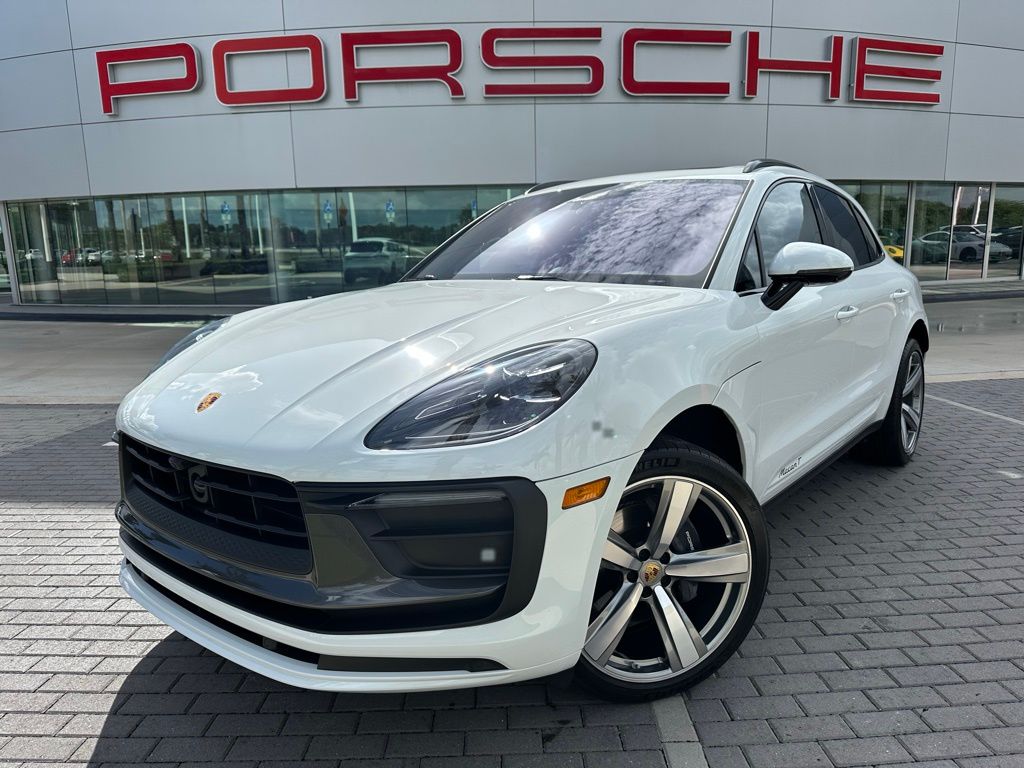 Thumbnail: 2025 Porsche Macan - 1