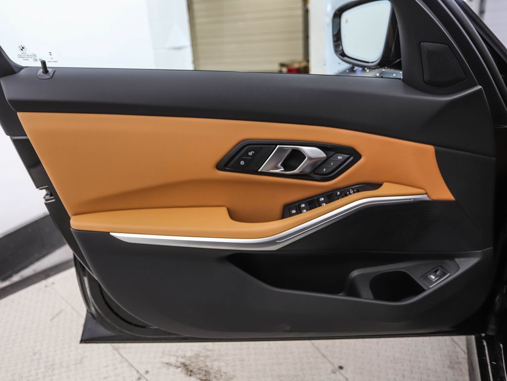 Thumbnail: 2026 BMW 3 Series - 9