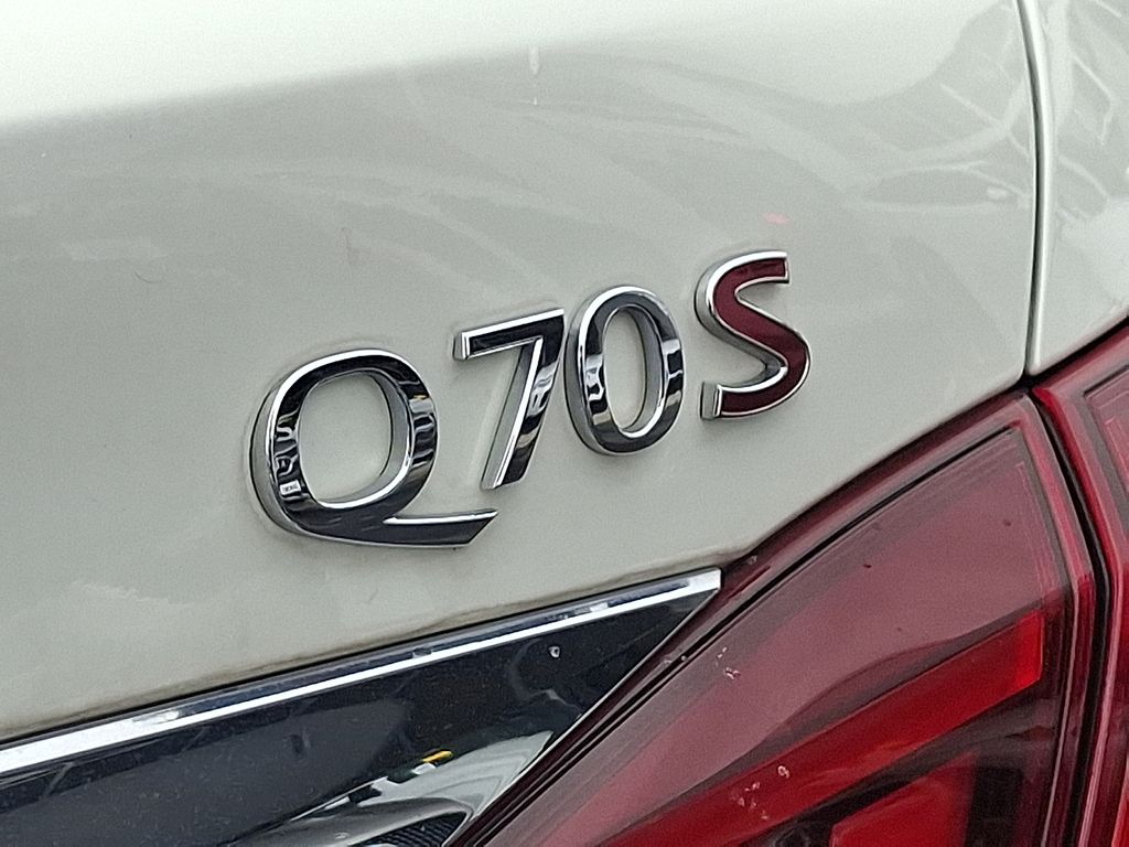 Thumbnail: 2015 INFINITI Q70 - 30