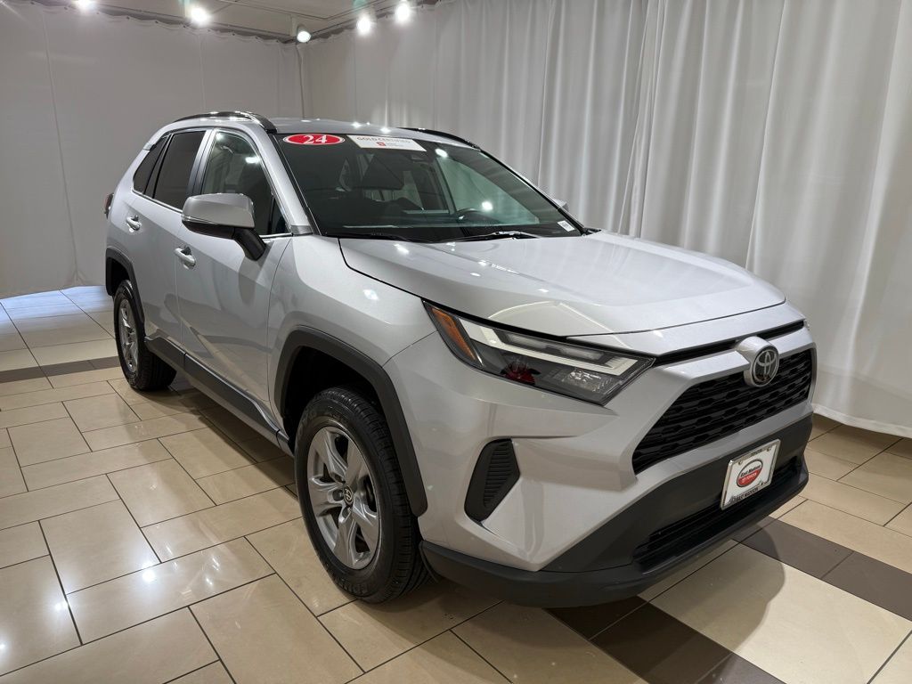 2024 Toyota RAV4 XLE 7