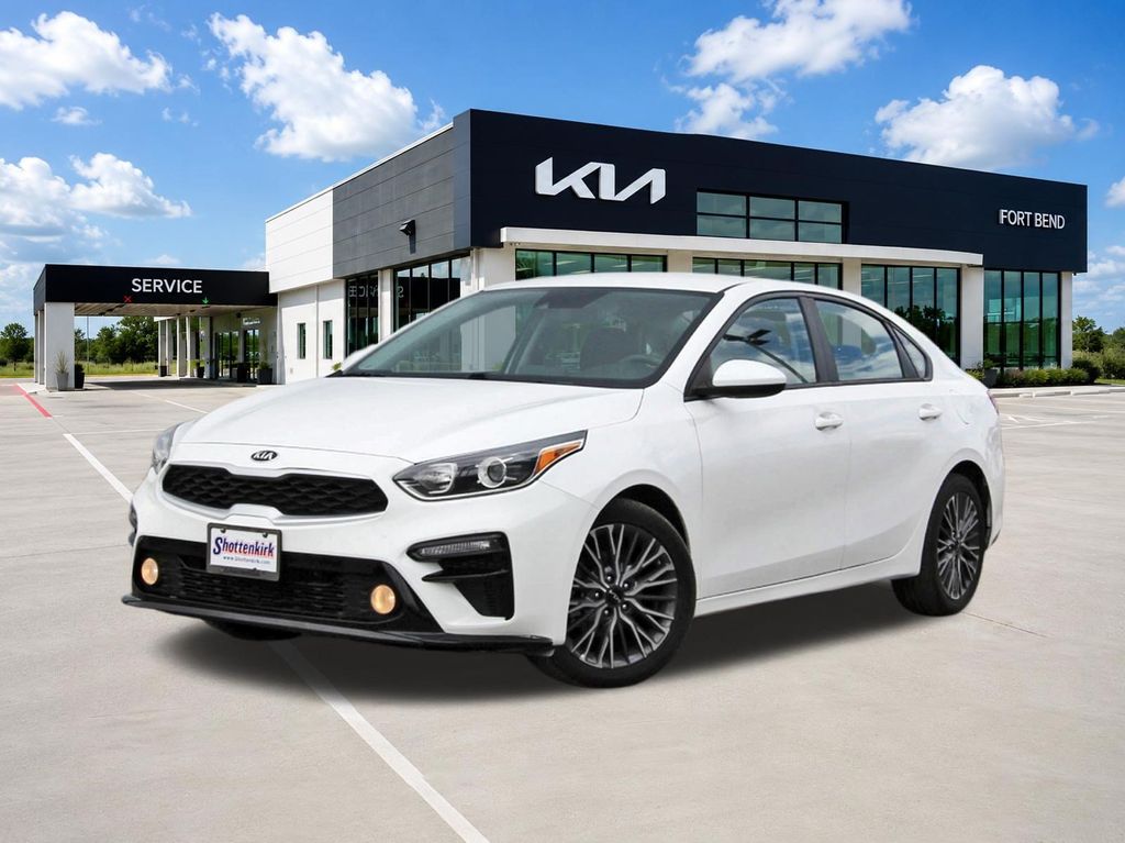 2021 Kia Forte LXS White at Community Toyota
