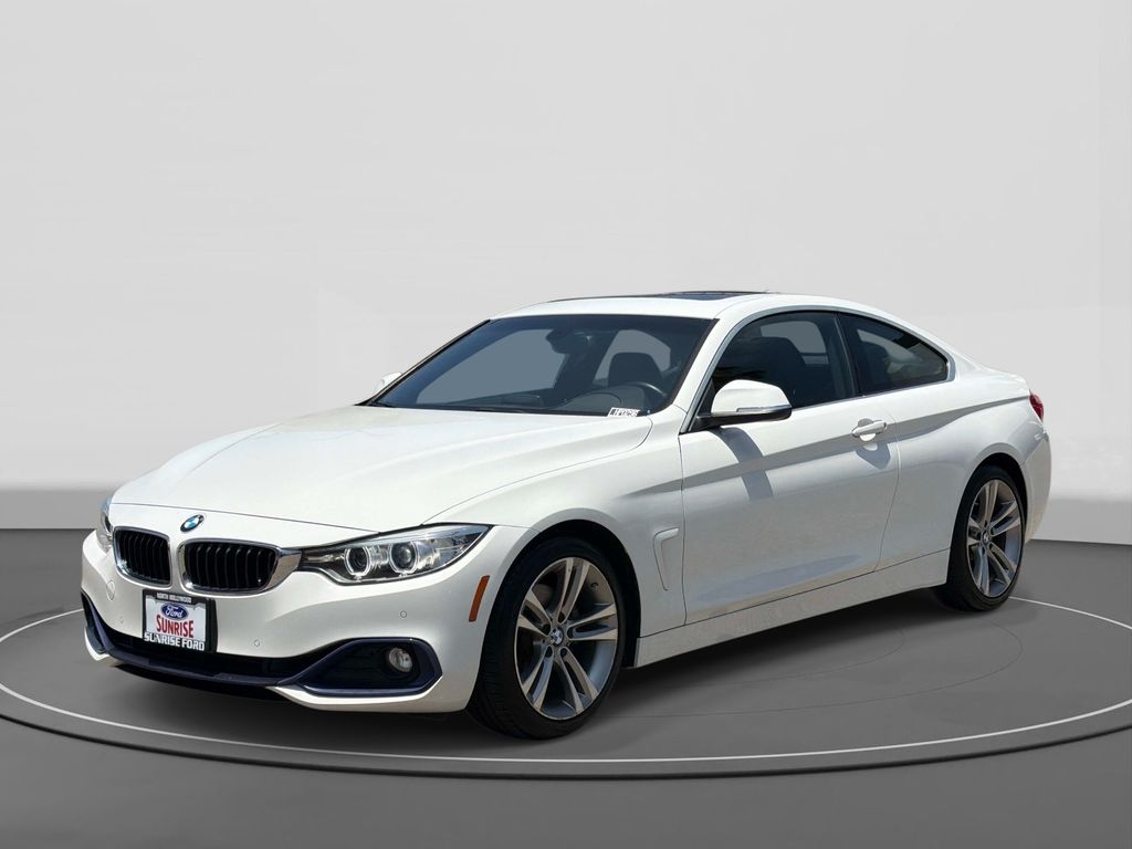 Alpine White 2016 BMW 4 Series Coupe Rear-Wheel Drive 6-Speed Manual