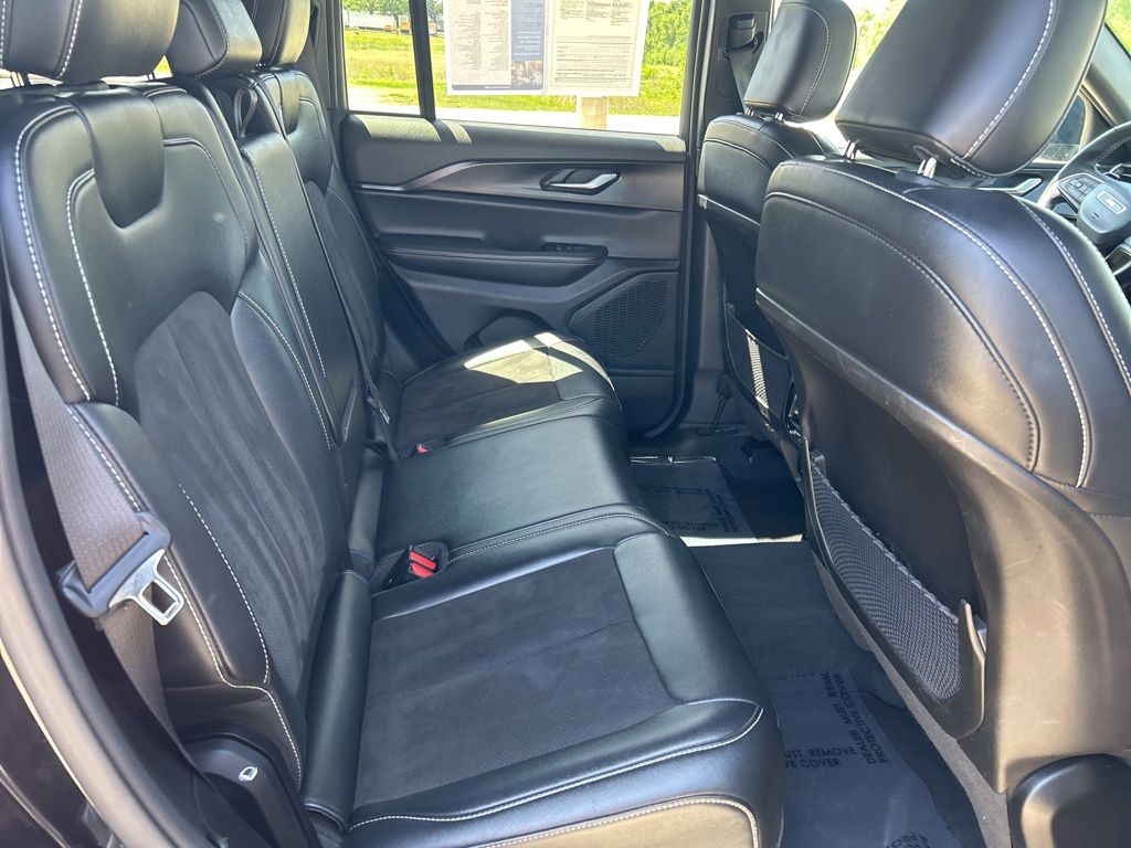 Used 2023 Jeep Grand Cherokee SUV