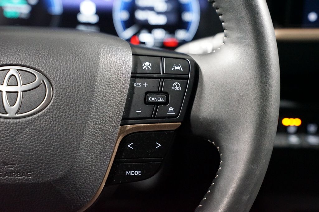 Thumbnail: 2025 Toyota Crown - 13