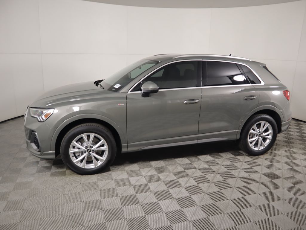 Thumbnail: 2025 Audi Q3 - 8