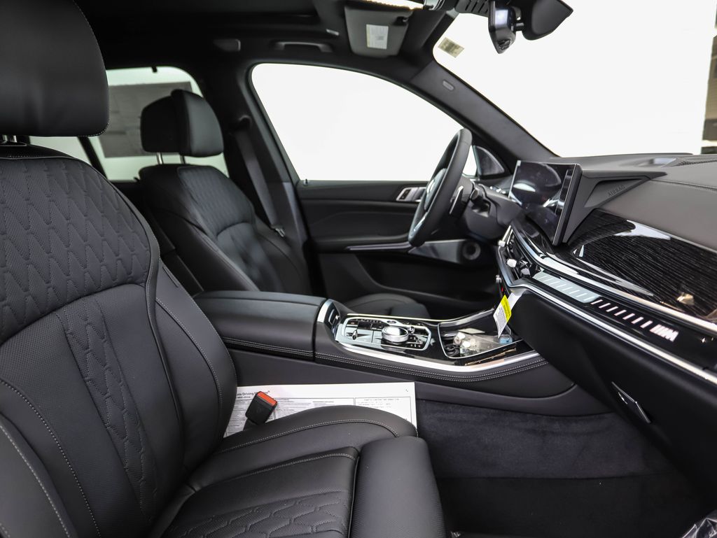 Thumbnail: 2026 BMW X5 - 30