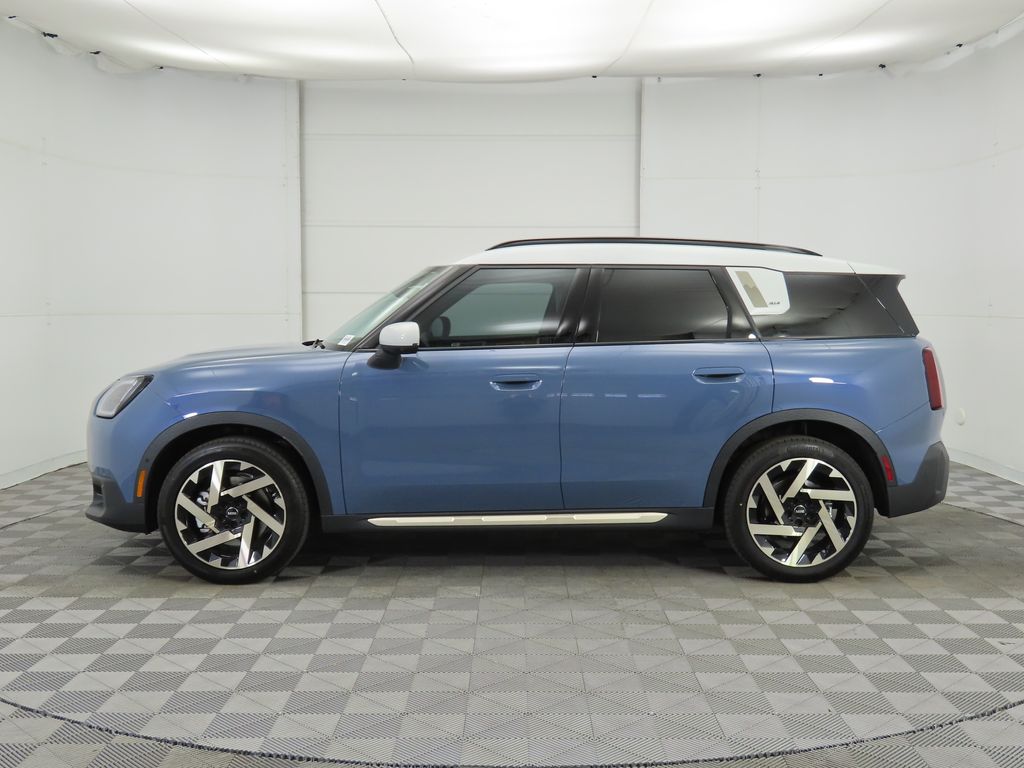 2025 MINI Cooper Countryman Iconic 8