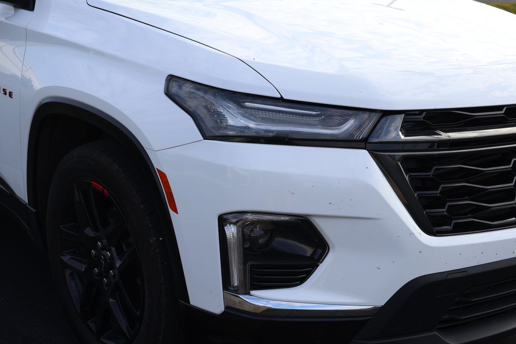 Thumbnail: 2023 Chevrolet Traverse - 4