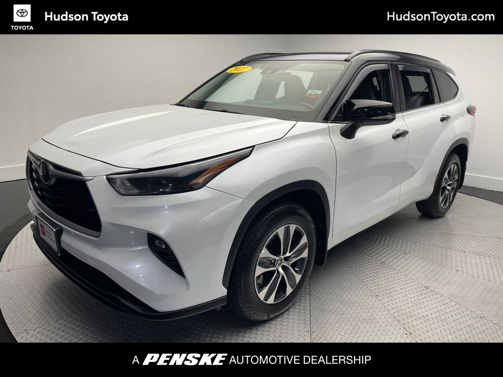 Thumbnail: 2022 Toyota Highlander - 1