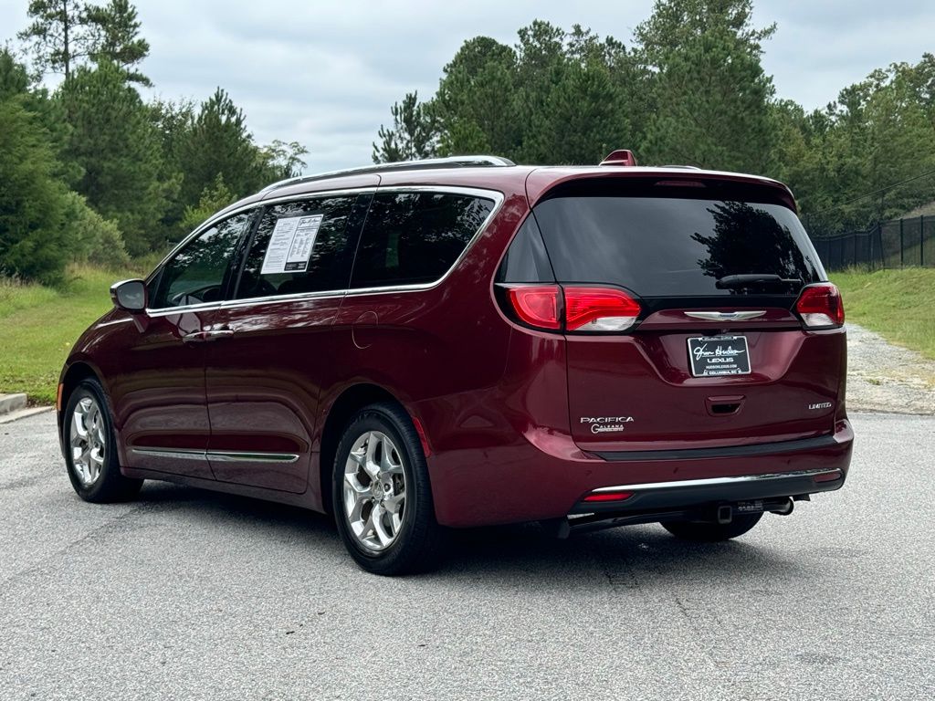 2018 Chrysler Pacifica Limited 11