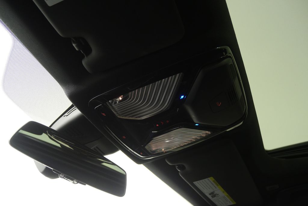 Thumbnail: 2023 BMW 3 Series - 22