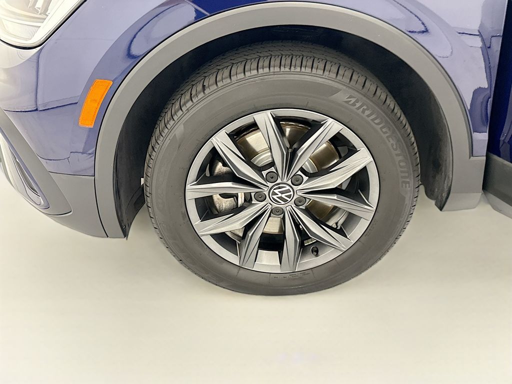 Thumbnail: 2023 Volkswagen Tiguan - 28