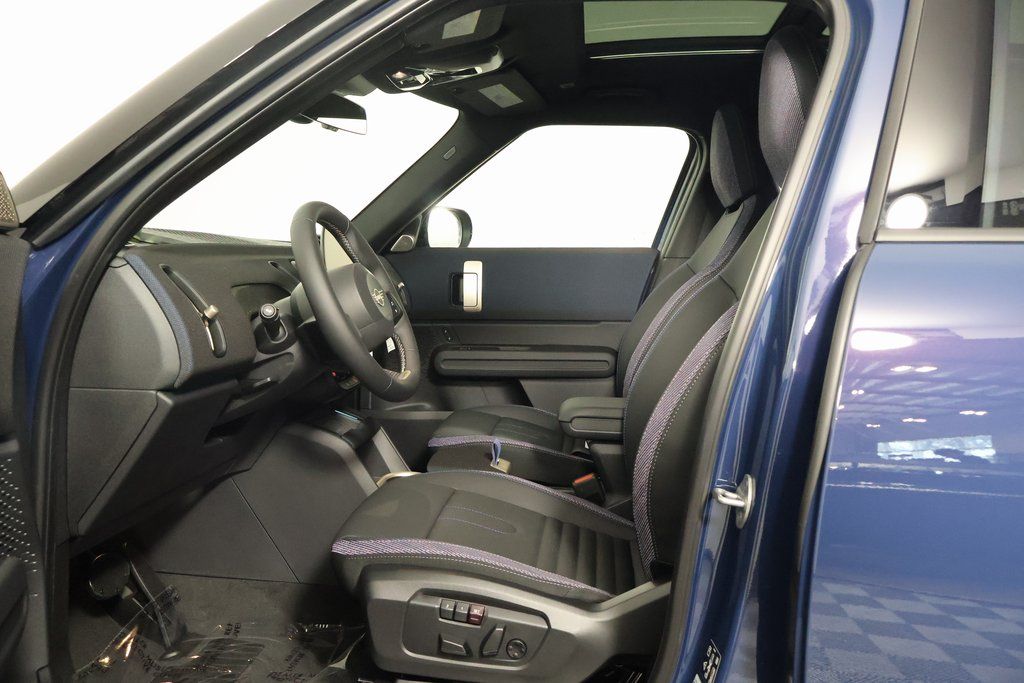 Thumbnail: 2027 MINI Cooper Countryman - 5