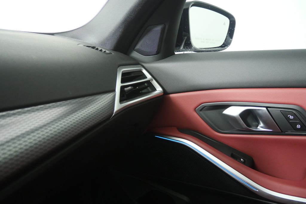 Thumbnail: 2025 BMW 3 Series - 30