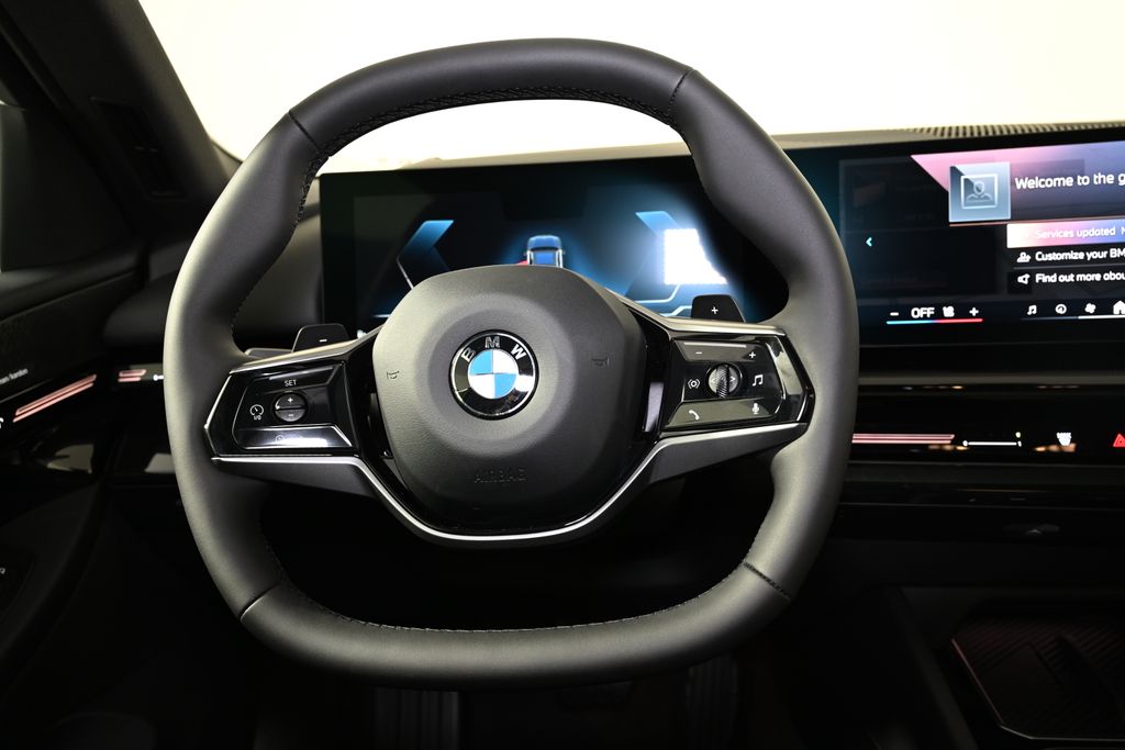 Thumbnail: 2025 BMW 5 Series - 17